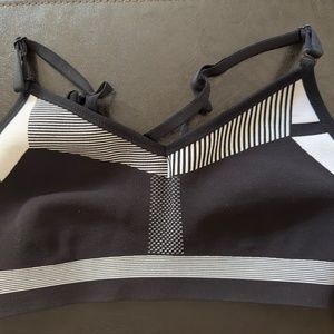 Womens Nike Sports Bra (USED)